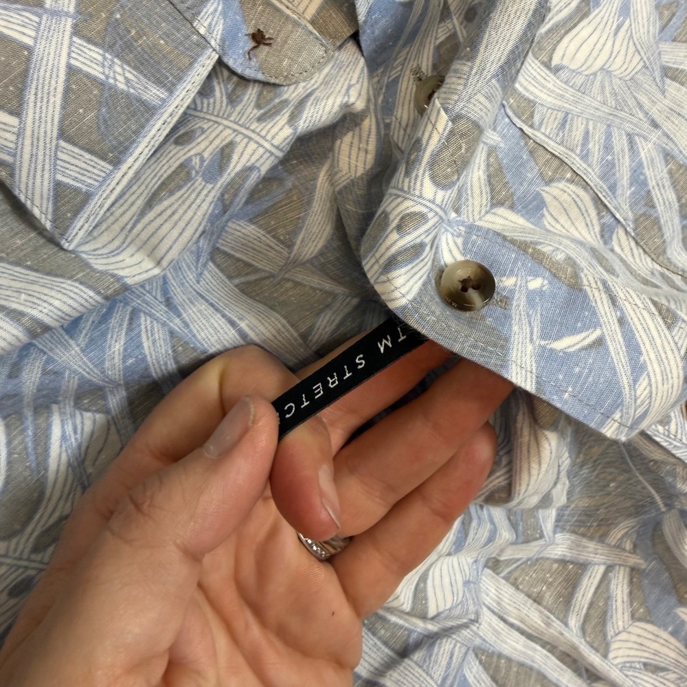 NWOT Travis Mathew Button Down Mens Medium Tropical Palm Leaf Stretch Vacation - Picture 3 of 5